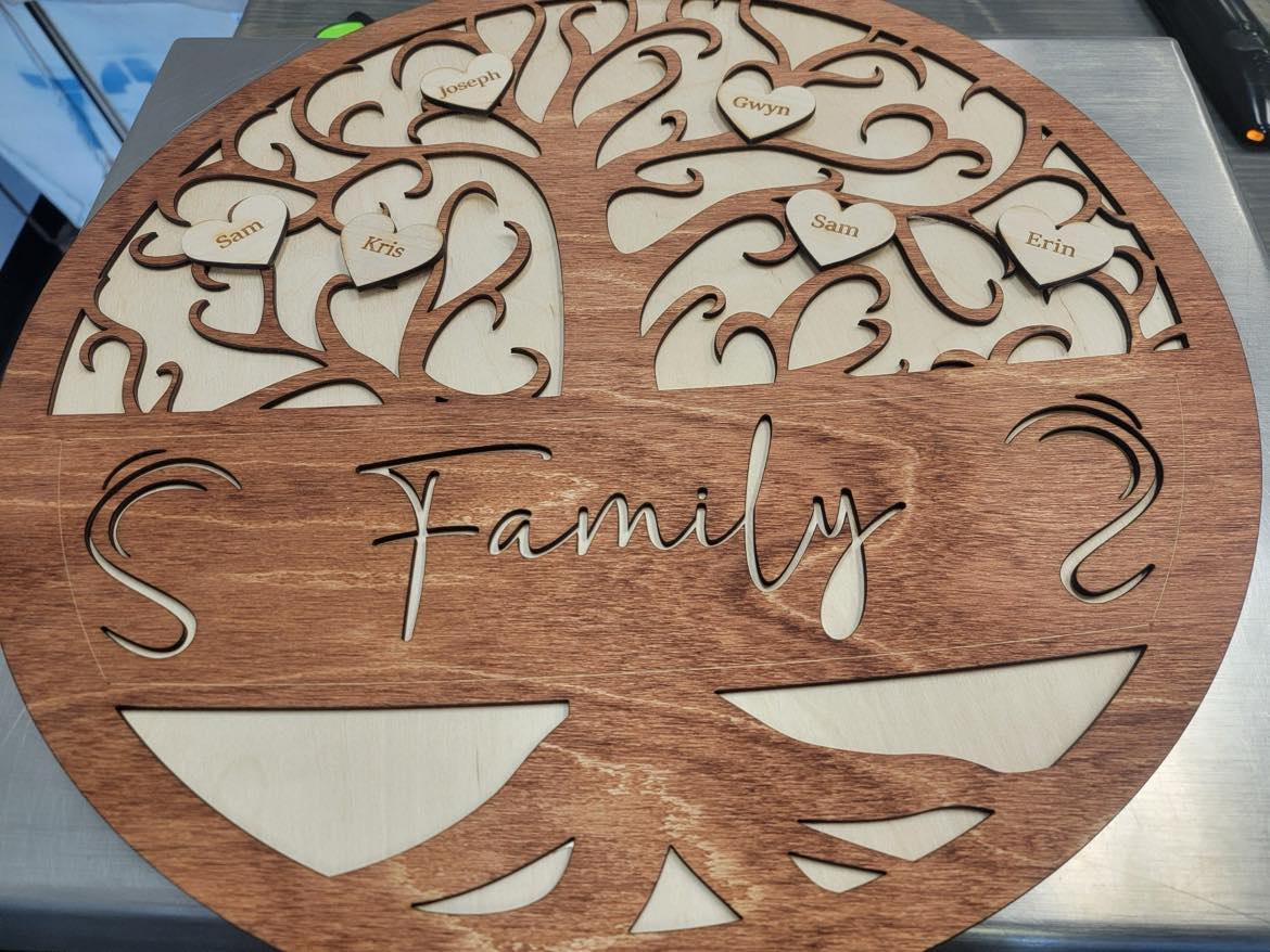 Round Wooden Family Tree Sign - KY Custom Engraving - Made in {{ shop.shopifyProvince }}