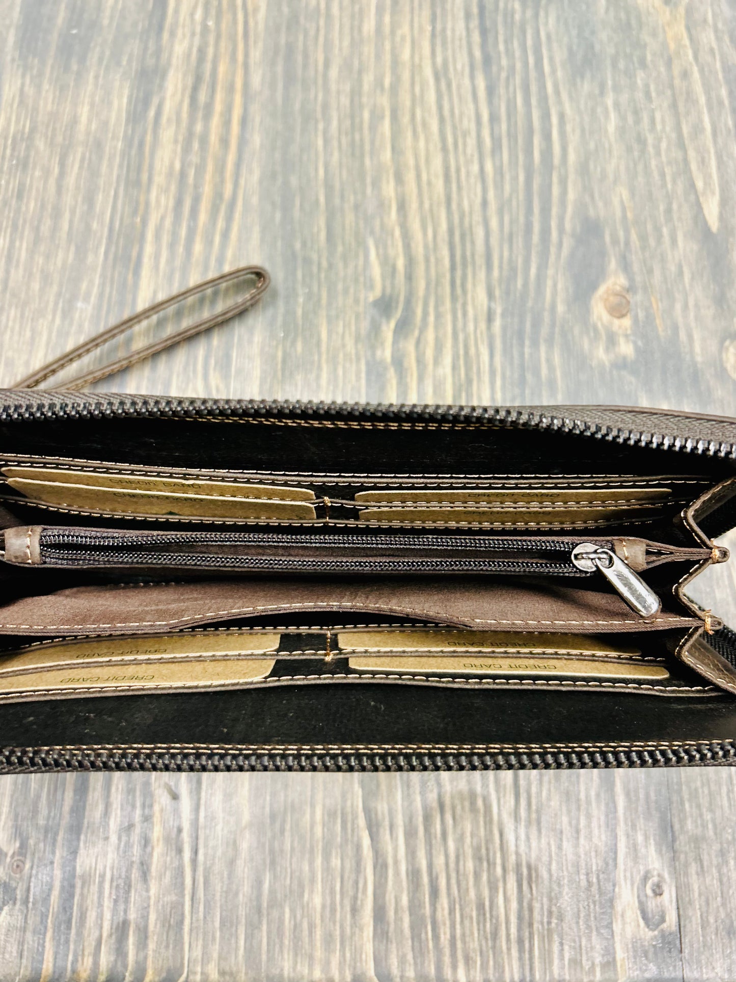 Leather Wristlet - KY Custom Engraving - Made in {{ shop.shopifyProvince }}