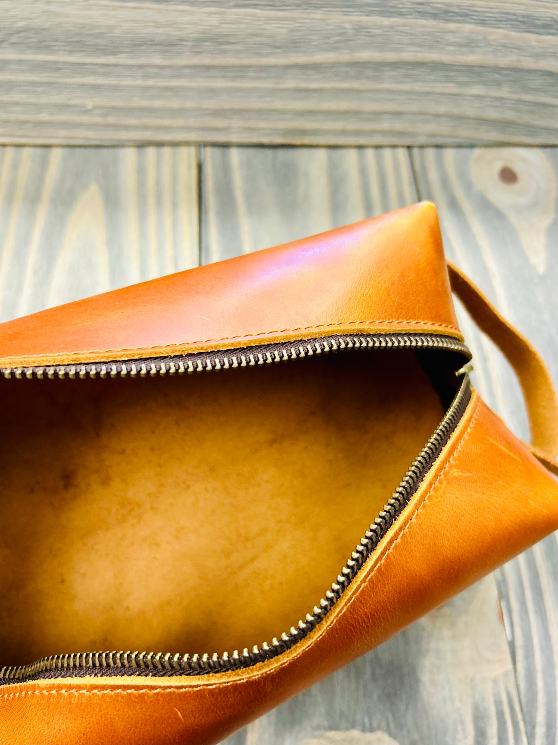 Leather Toiletry Bag - KY Custom Engraving - Made in {{ shop.shopifyProvince }}