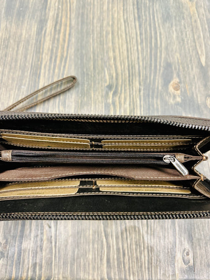 Leather Wristlet - KY Custom Engraving - Made in {{ shop.shopifyProvince }}